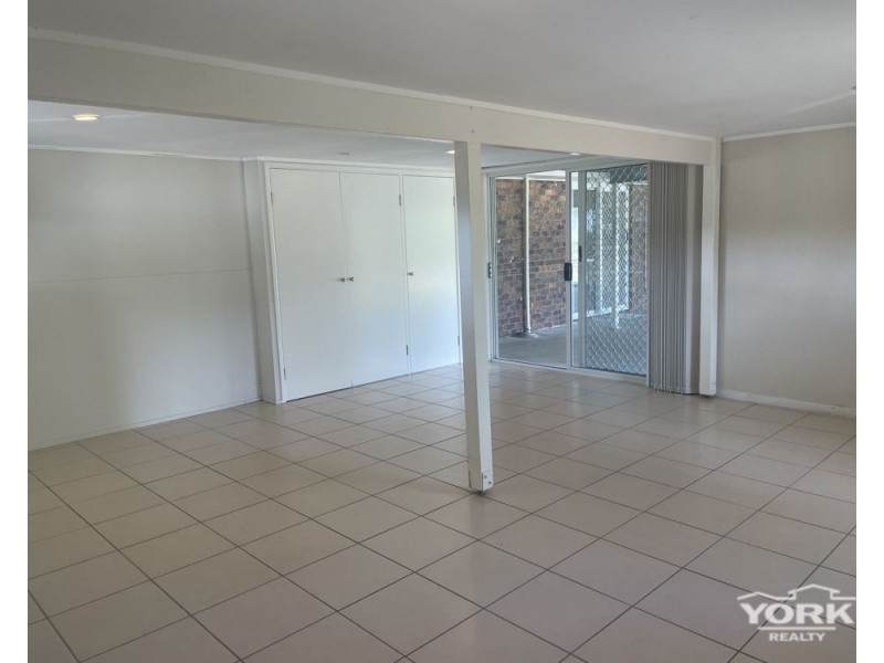 2 Nargoon Street, Meringandan West QLD 4352