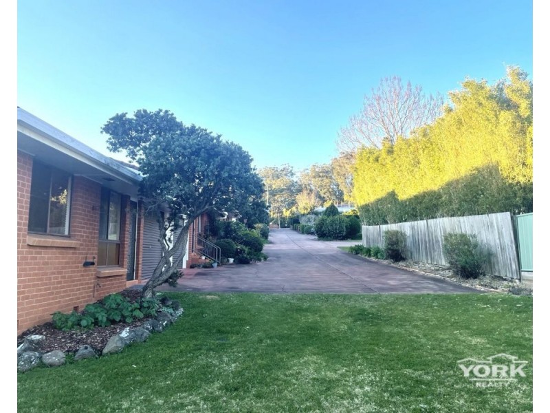 10/56 North Street, Mount Lofty QLD 4350