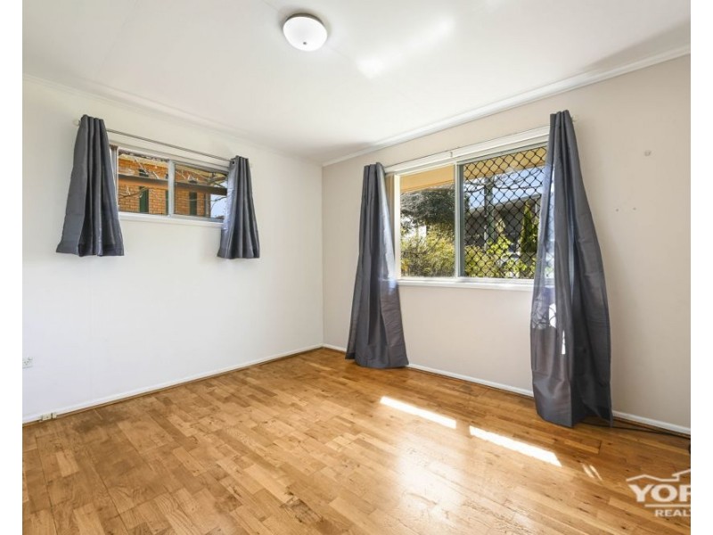 384 North Street, Wilsonton QLD 4350