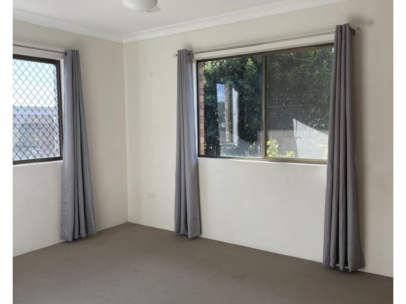 2/19a Llewellyn Street, Centenary Heights QLD 4350