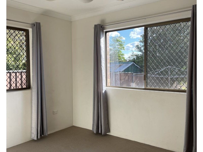 2/19a Llewellyn Street, Centenary Heights QLD 4350