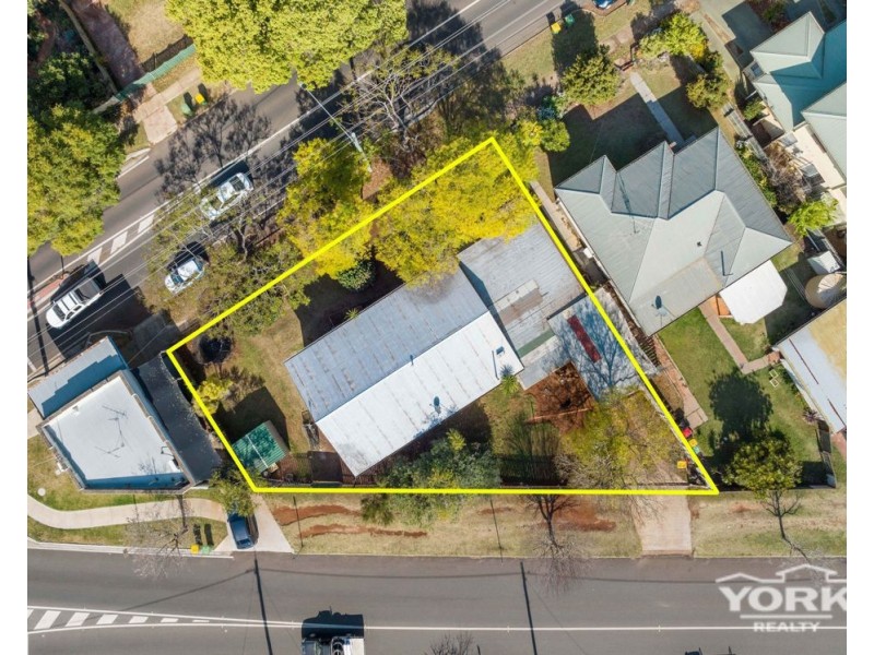 227c West Street, Harristown QLD 4350