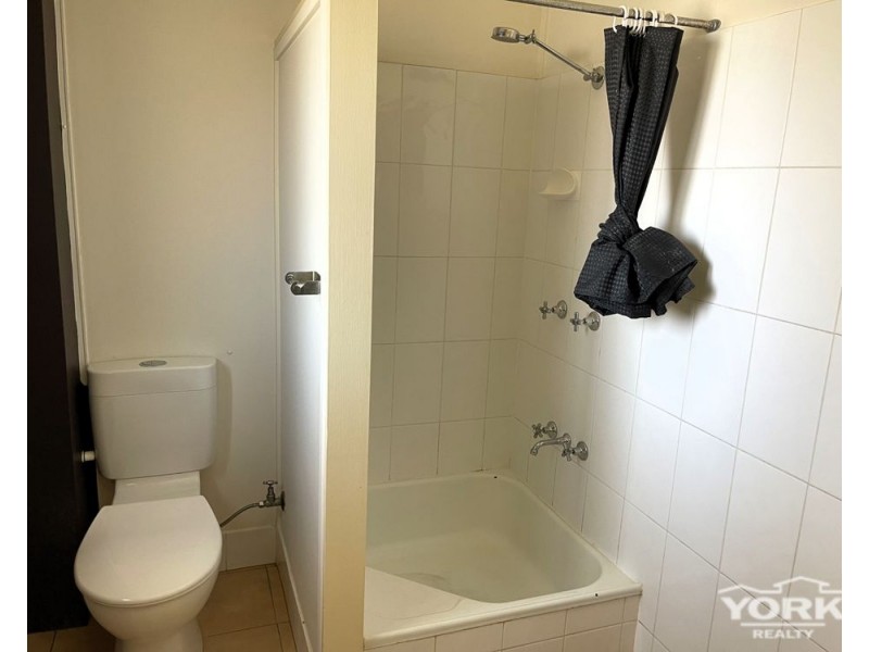 10/177a West Street, Newtown QLD 4350