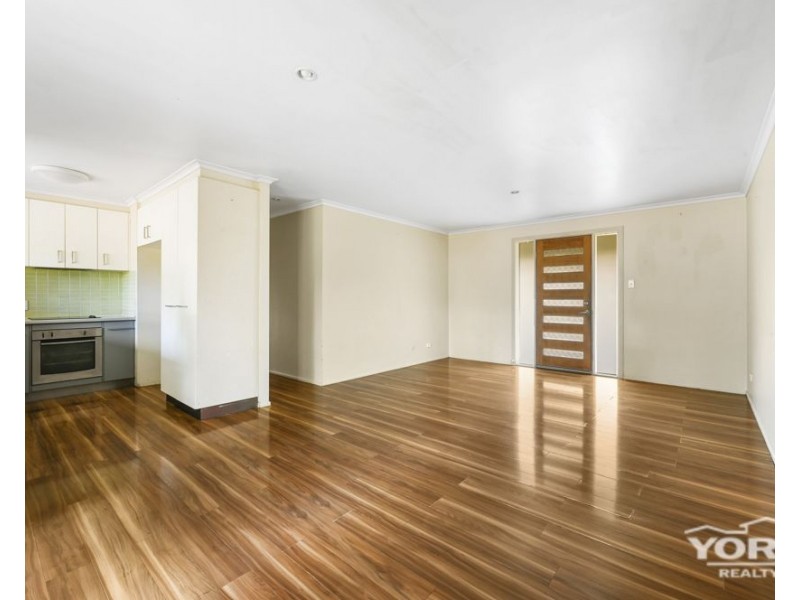 11 Gladswood Drive, Highfields QLD 4352