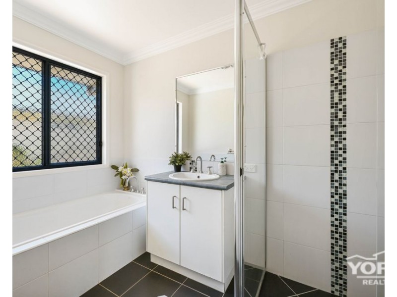 Middle Ridge QLD 4350