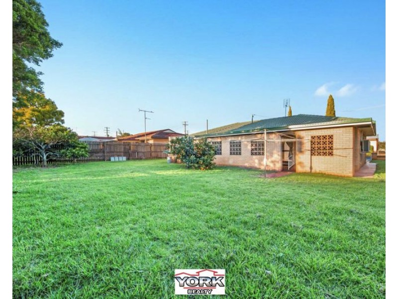 23 Denyer Street, Wilsonton QLD 4350