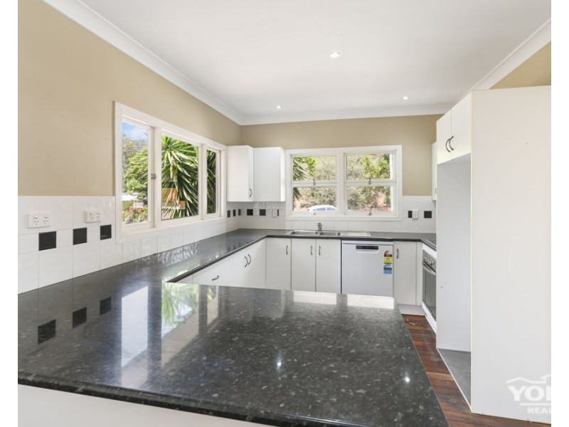 1 Adam Street, North Toowoomba QLD 4350