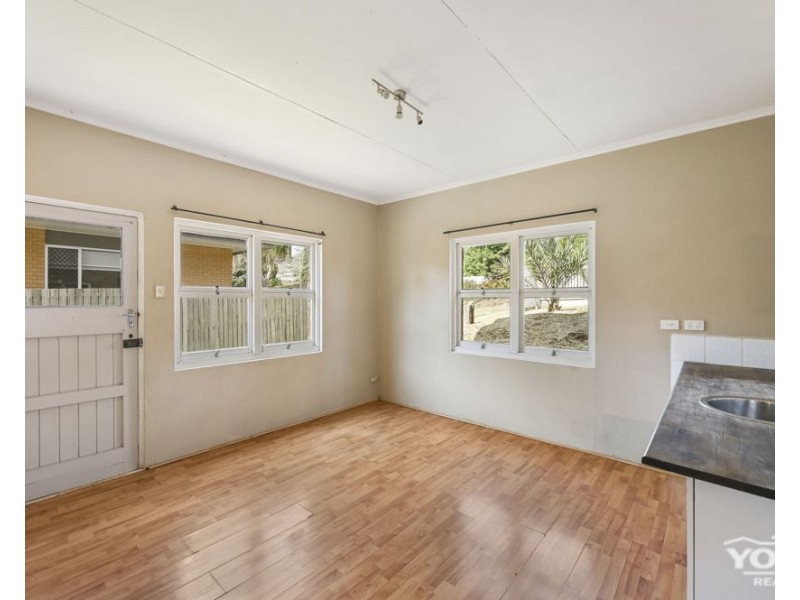 1 Adam Street, North Toowoomba QLD 4350