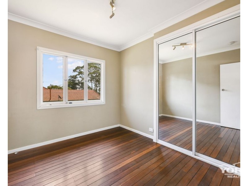 1 Adam Street, North Toowoomba QLD 4350