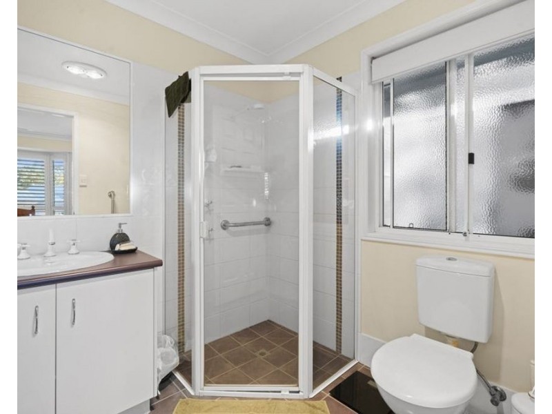 24 Traverston Court, Preston QLD 4352