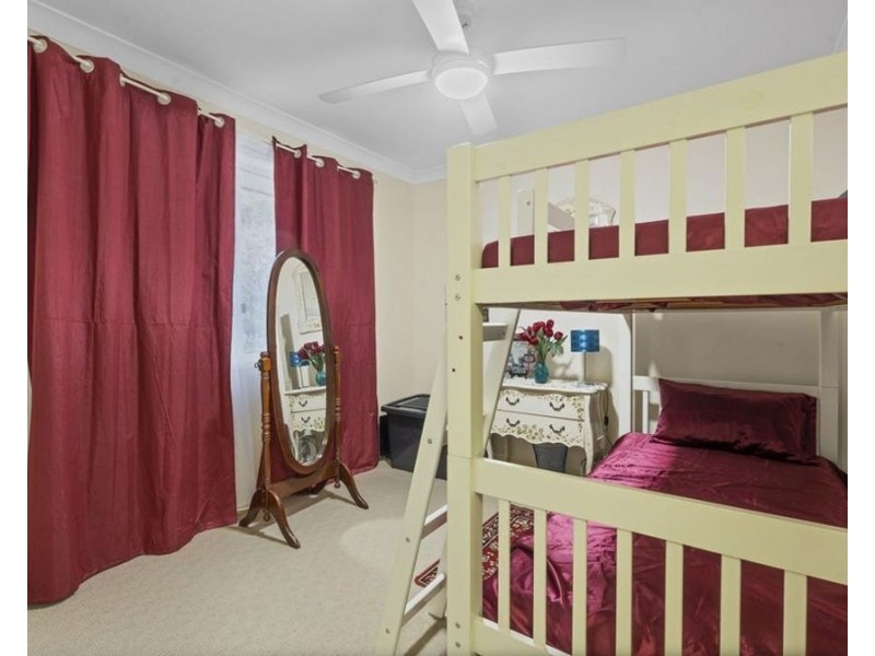 24 Traverston Court, Preston QLD 4352