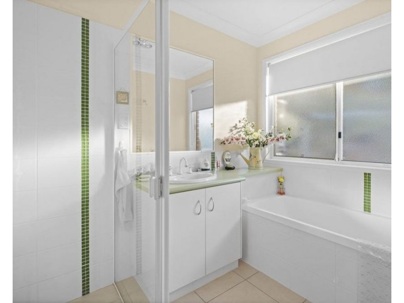 24 Traverston Court, Preston QLD 4352