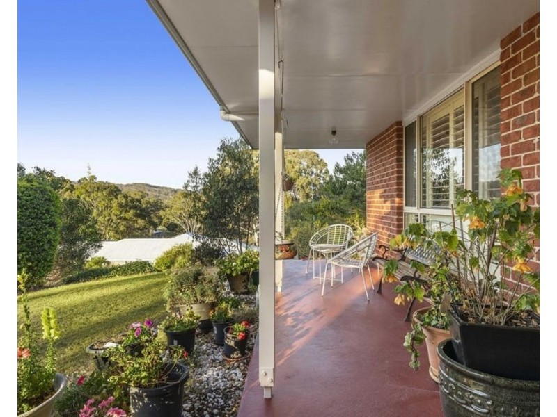 24 Traverston Court, Preston QLD 4352