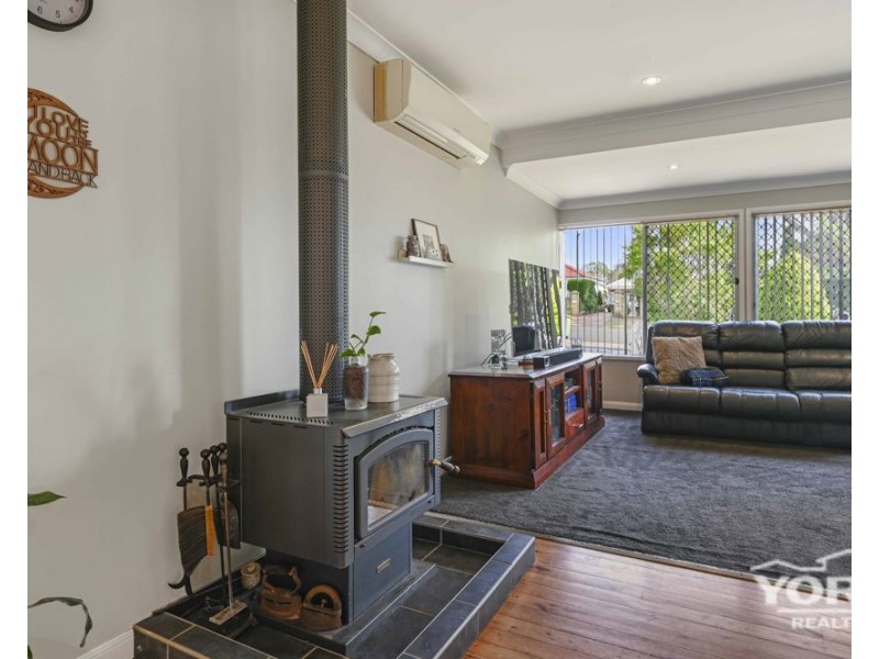 33a Perth Street, Rangeville QLD 4350
