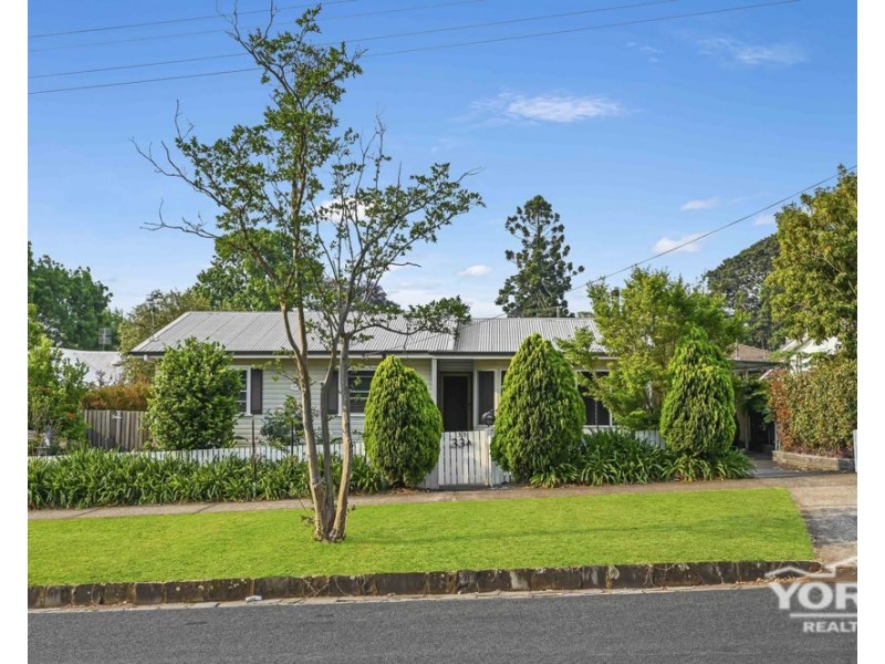 33a Perth Street, Rangeville QLD 4350