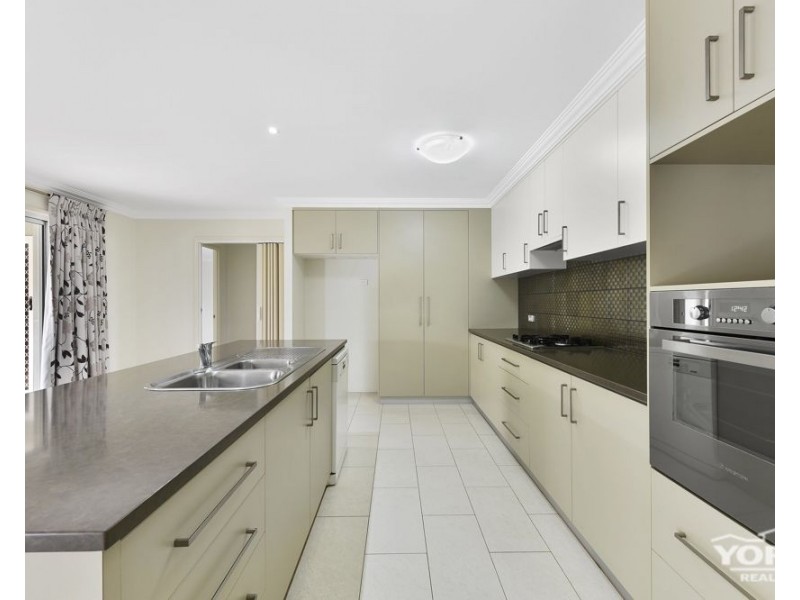 13 Rosella Street, Rangeville QLD 4350