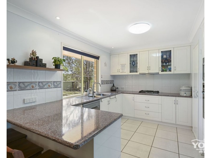 10 Traverston Court, Preston QLD 4352