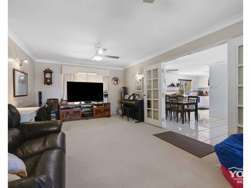 10 Traverston Court, Preston QLD 4352