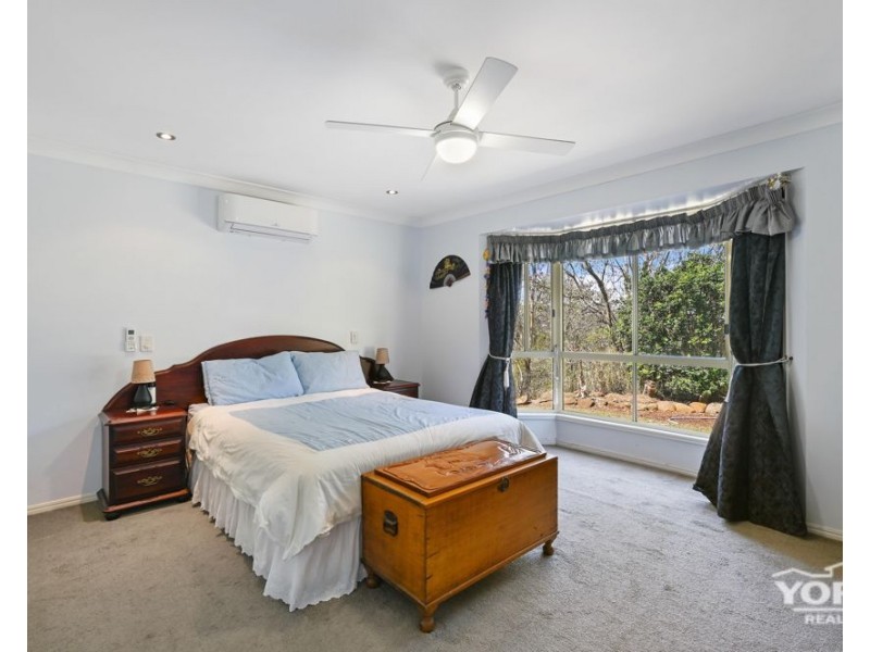 10 Traverston Court, Preston QLD 4352