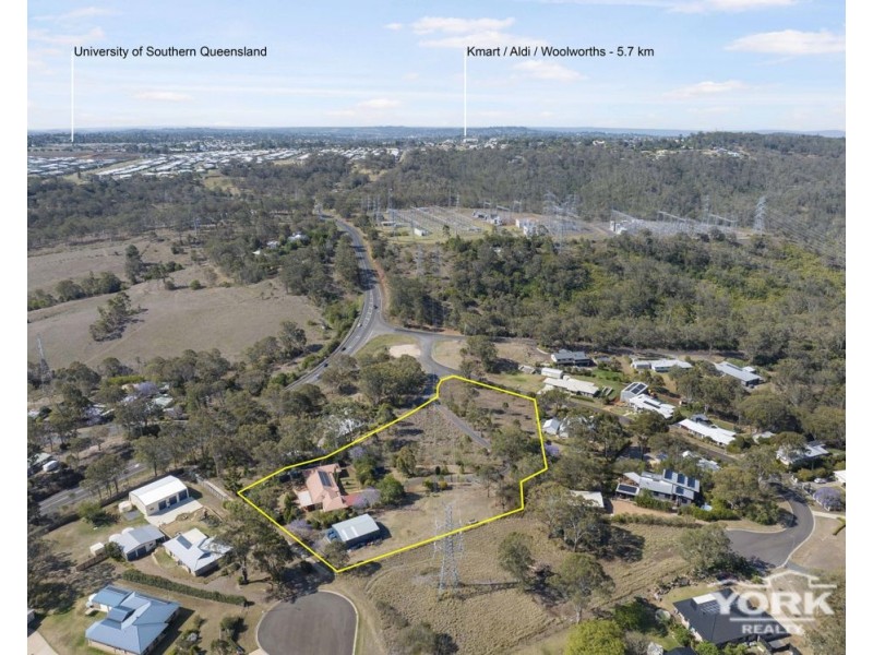 10 Traverston Court, Preston QLD 4352