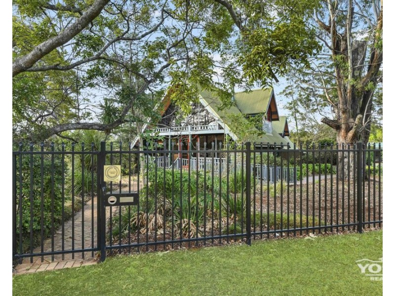 2 Littleton Drive, Highfields QLD 4352