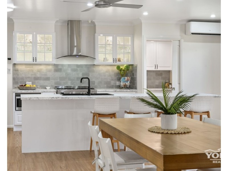 8 Morris Court, Cotswold Hills QLD 4350