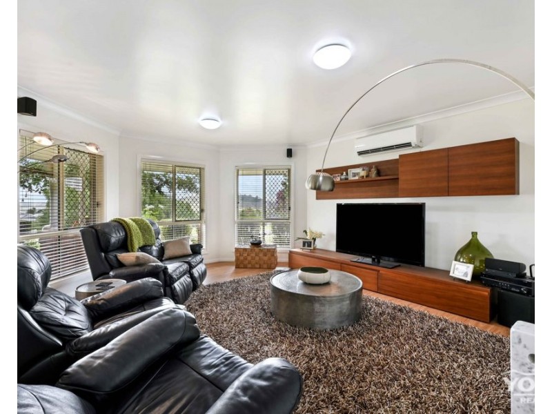8 Morris Court, Cotswold Hills QLD 4350