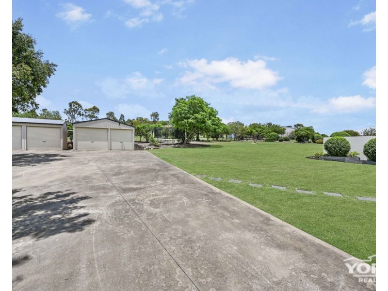 8 Morris Court, Cotswold Hills QLD 4350