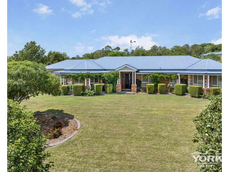 8 Morris Court, Cotswold Hills QLD 4350