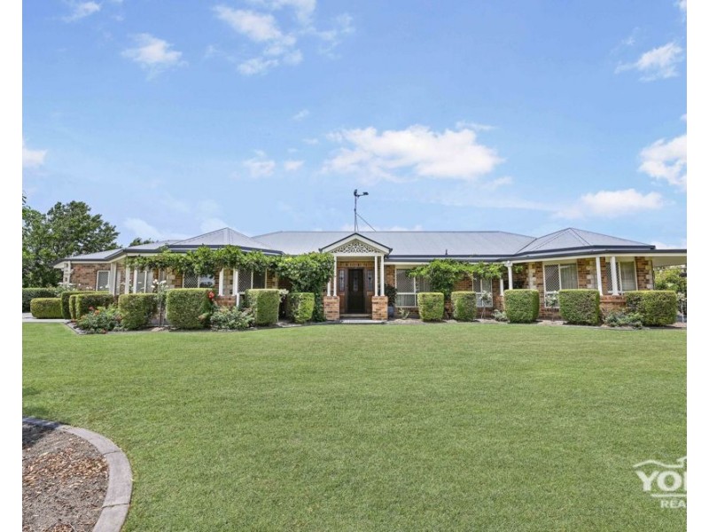 8 Morris Court, Cotswold Hills QLD 4350
