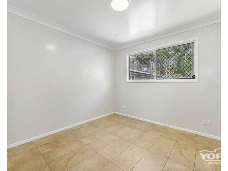 11 Newmarket Street, Newtown QLD 4350