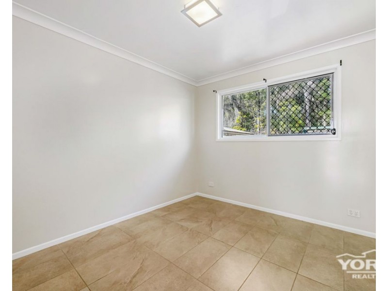 11 Newmarket Street, Newtown QLD 4350