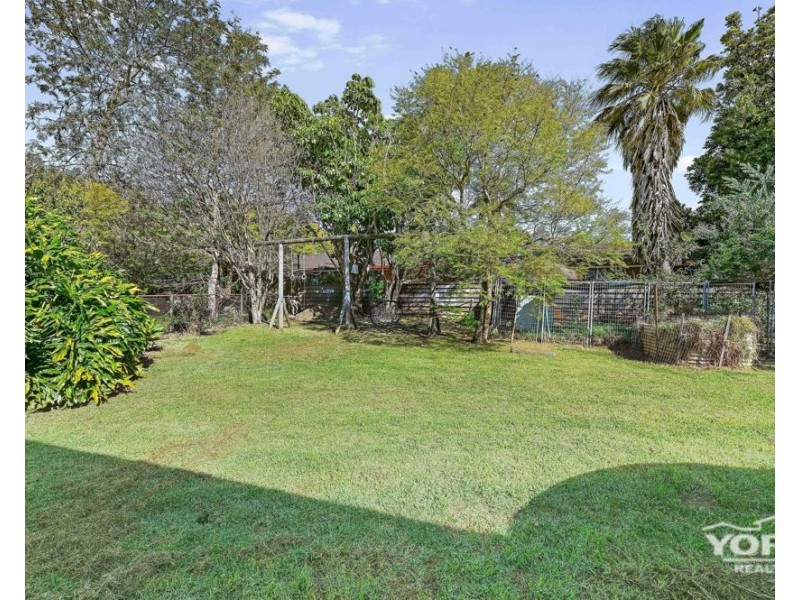 11 Newmarket Street, Newtown QLD 4350