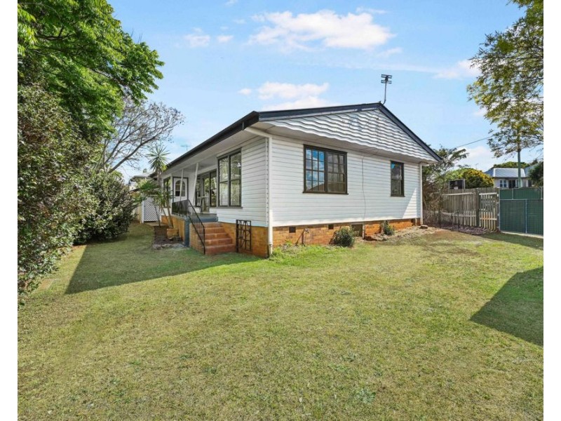 227c West Street, Harristown QLD 4350