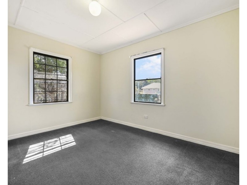 227c West Street, Harristown QLD 4350