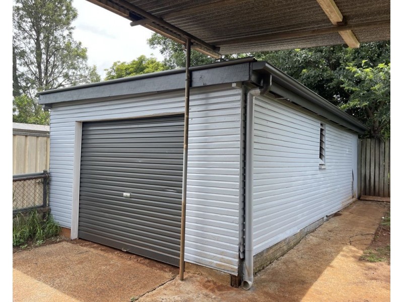19 Loudon Street, South Toowoomba QLD 4350