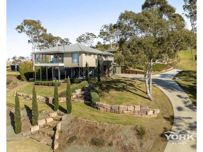 22 Manikato Drive, Hodgson Vale QLD 4352