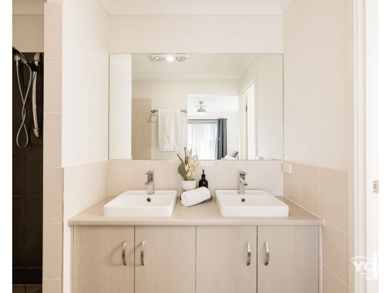 22 Manikato Drive, Hodgson Vale QLD 4352