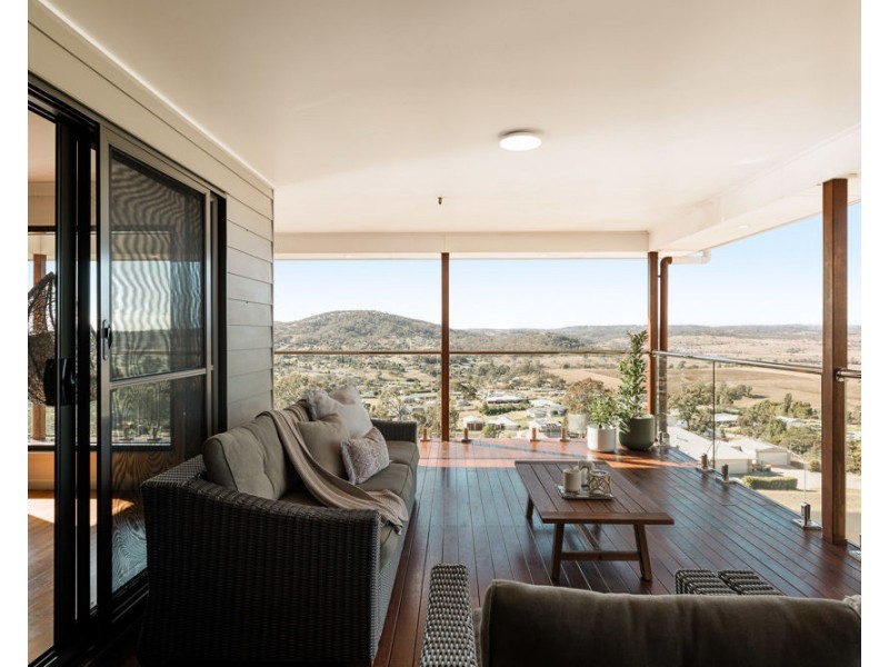 22 Manikato Drive, Hodgson Vale QLD 4352