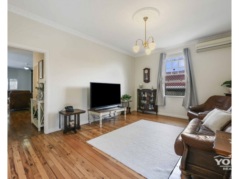 Centenary Heights QLD 4350