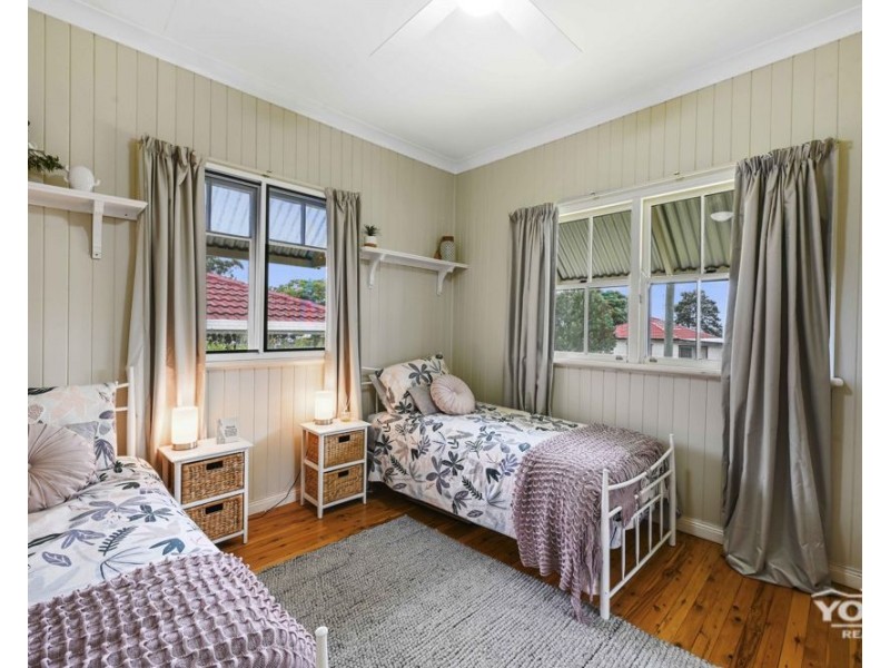 Centenary Heights QLD 4350