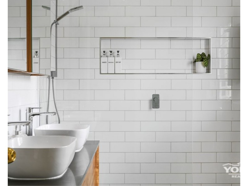 Centenary Heights QLD 4350