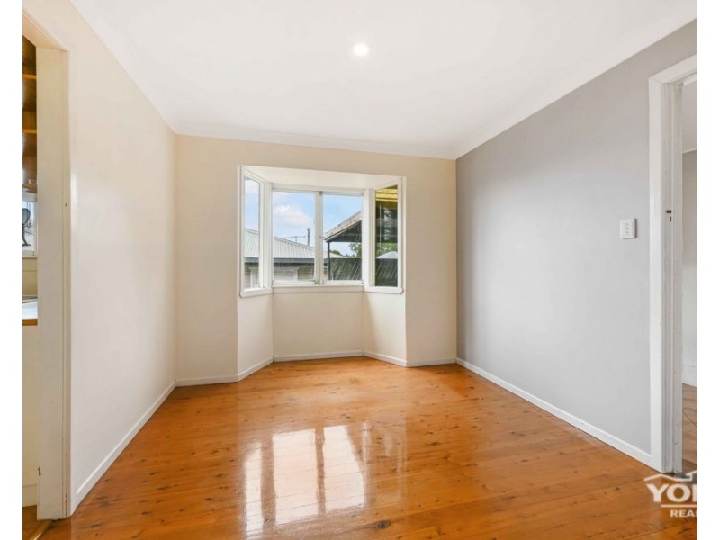 Centenary Heights QLD 4350