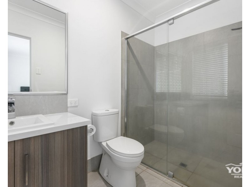 2/208b South Street, South Toowoomba QLD 4350