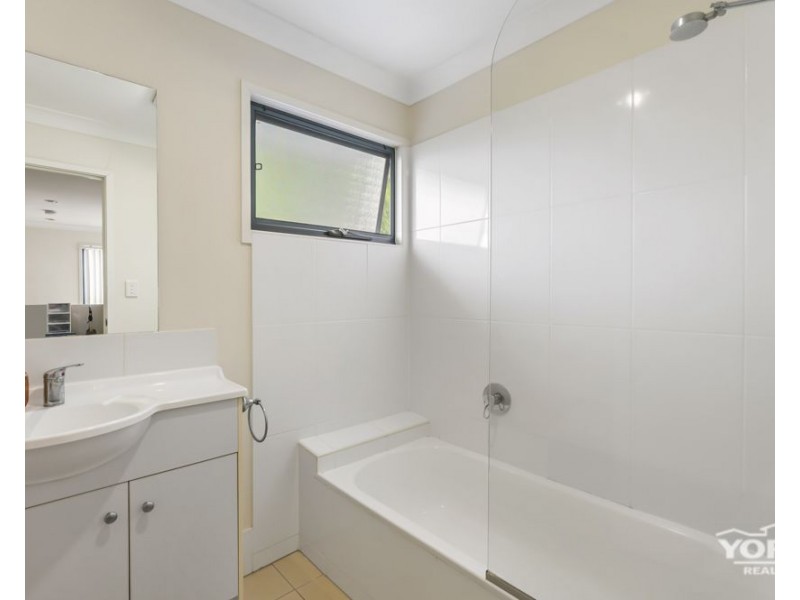 Kearneys Spring QLD 4350