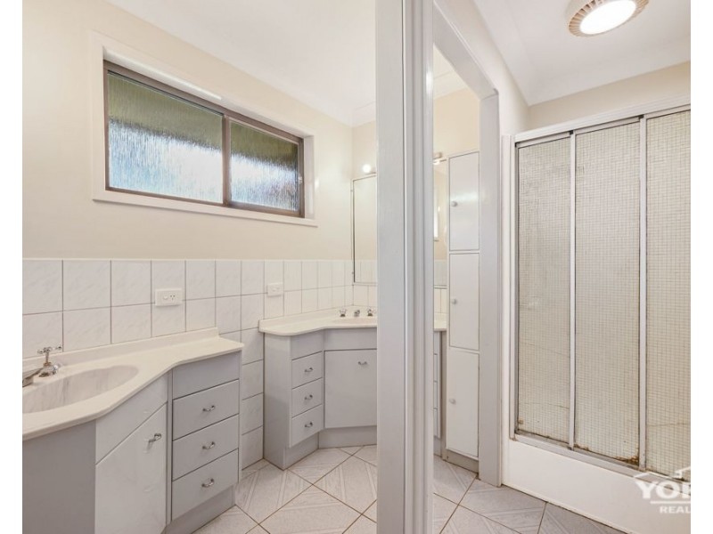 3 Bow Court, Darling Heights QLD 4350