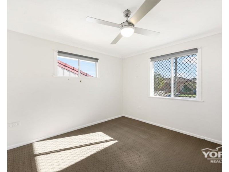 8 Challenor Street, Rockville QLD 4350