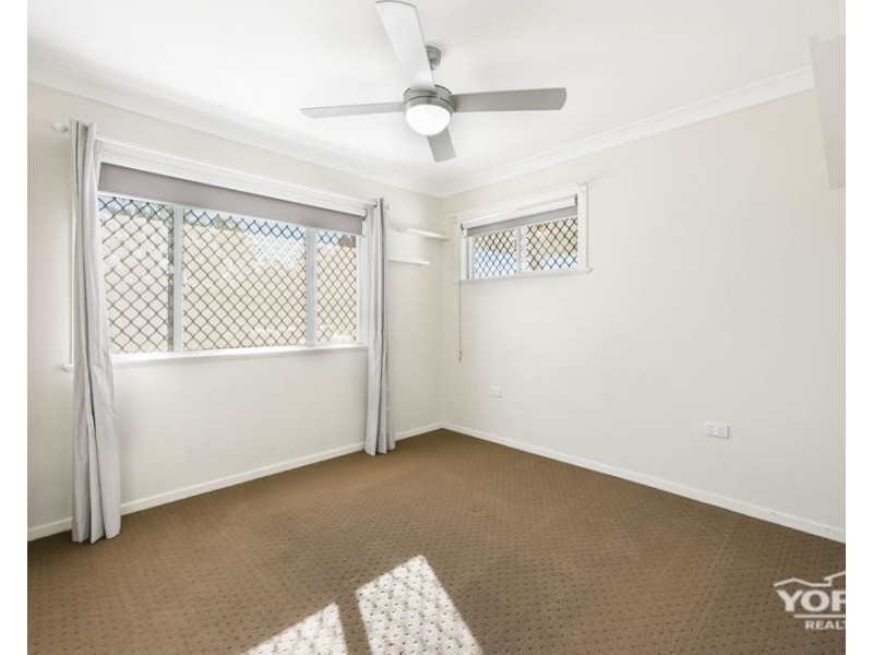 8 Challenor Street, Rockville QLD 4350