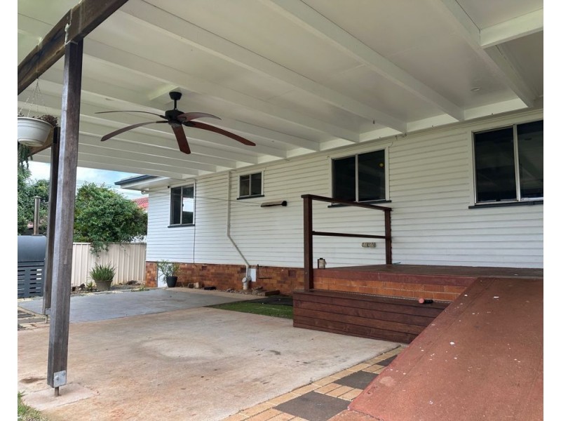 8 Challenor Street, Rockville QLD 4350