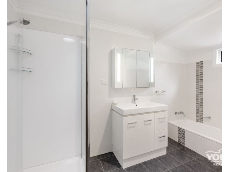 Centenary Heights QLD 4350